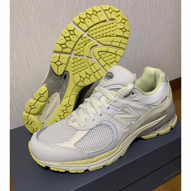 AURALEE(オーラリー)のAURALEE  New Balance 2002R メンズの靴/シューズ(スニーカー)の商品写真