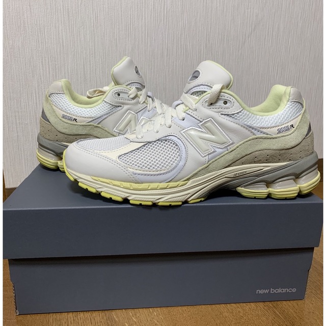 AURALEE(オーラリー)のAURALEE  New Balance 2002R メンズの靴/シューズ(スニーカー)の商品写真