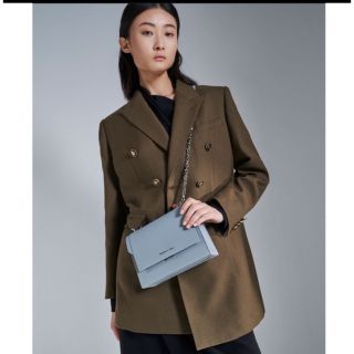 チャールズアンドキース(Charles and Keith)のチャールズアンドキース　バック　チェーンバック　ショルダーバッグ  美品(ショルダーバッグ)