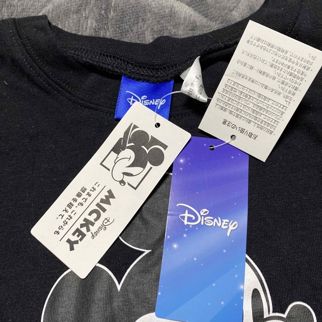 Disney(ディズニー)のミッキー 黒Tシャツ　ディズニー キッズ/ベビー/マタニティのキッズ服男の子用(90cm~)(Tシャツ/カットソー)の商品写真