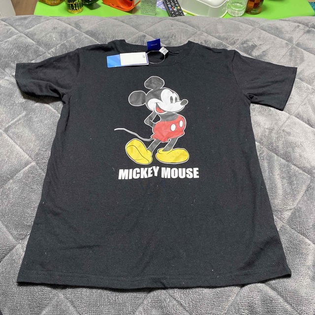 Disney(ディズニー)のミッキー 黒Tシャツ　ディズニー キッズ/ベビー/マタニティのキッズ服男の子用(90cm~)(Tシャツ/カットソー)の商品写真