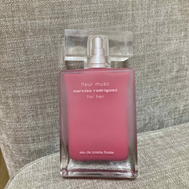 narciso rodriguez(ナルシソロドリゲス)のナルシソ ロドリゲス パルファム フォーハー オードトワレ 50ml コスメ/美容の香水(香水(女性用))の商品写真