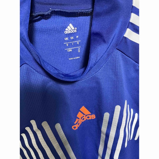 adidas(アディダス)のadidas プラクティスシャツ 長袖 Sサイズ ブルー 美品 スポーツ/アウトドアのサッカー/フットサル(ウェア)の商品写真