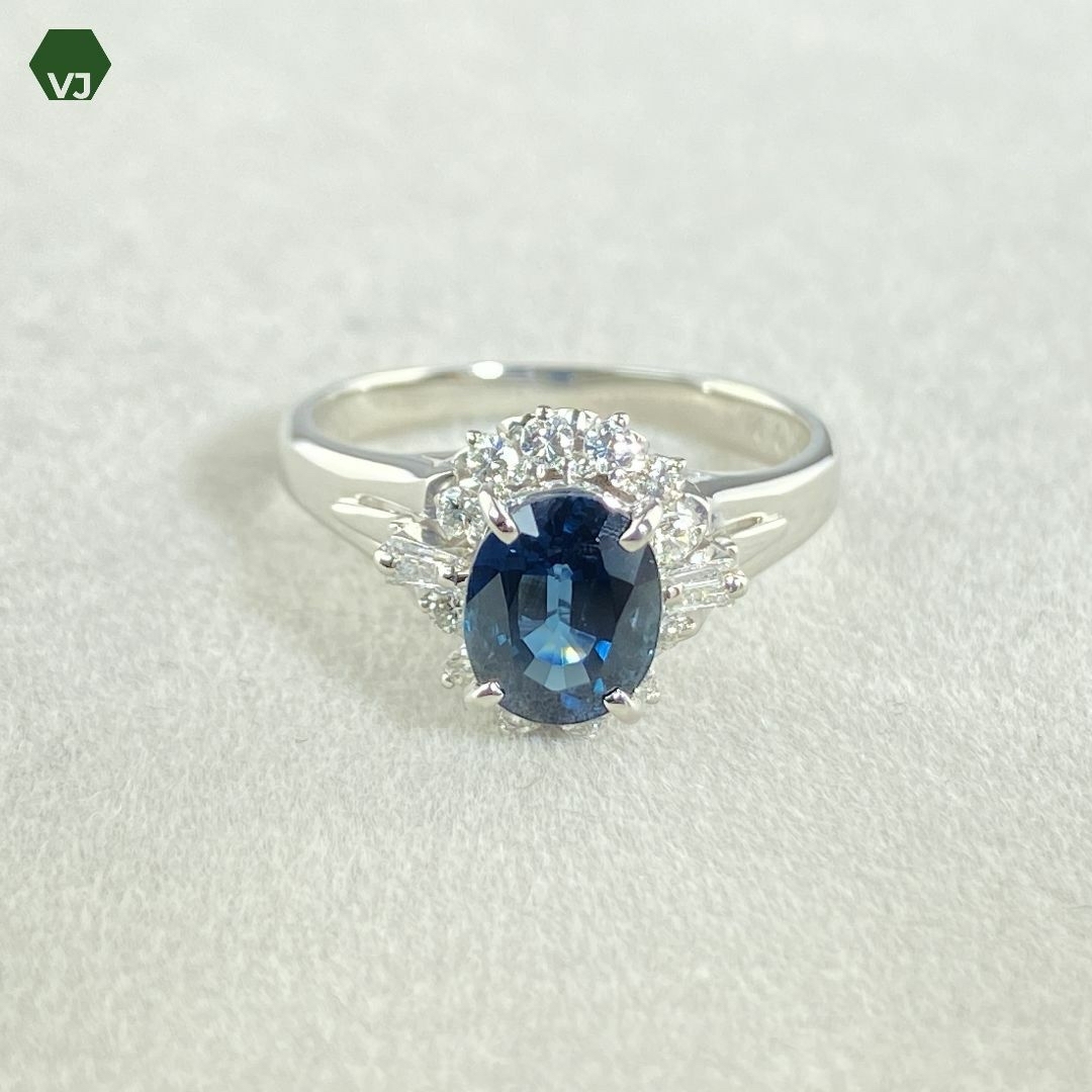 【17-12】サファイア　ダイヤモンド　リング　S1.52ct　D0.26ct  レディースのアクセサリー(リング(指輪))の商品写真