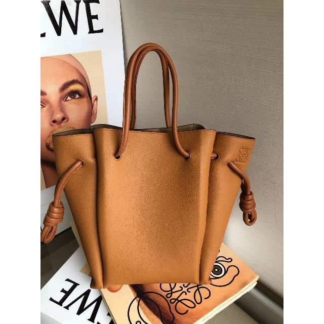 超高品質で人気の LOEWE - LOEWE ロエベ トートバッグ ノット