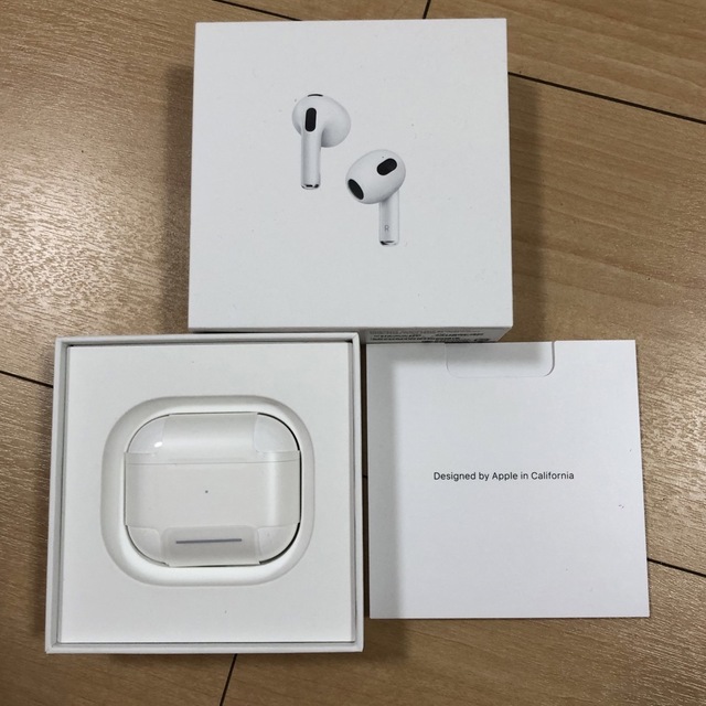 アップル AirPods 第3世代 MME73J/A - ヘッドフォン/イヤフォン