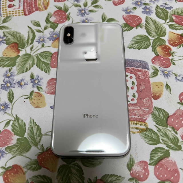 Apple(アップル)のiPhone X silver 64GB simフリー スマホ/家電/カメラのスマートフォン/携帯電話(スマートフォン本体)の商品写真