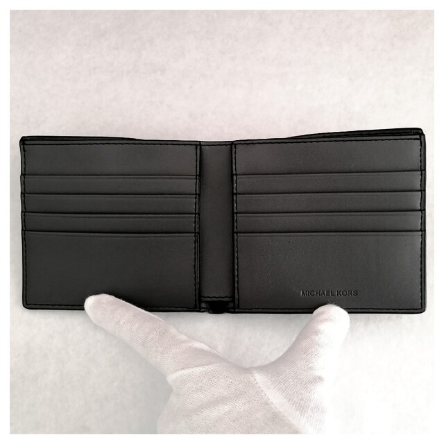 Michael Kors(マイケルコース)の【新品未使用】マイケルコース　折財布　ブラック メンズのファッション小物(折り財布)の商品写真