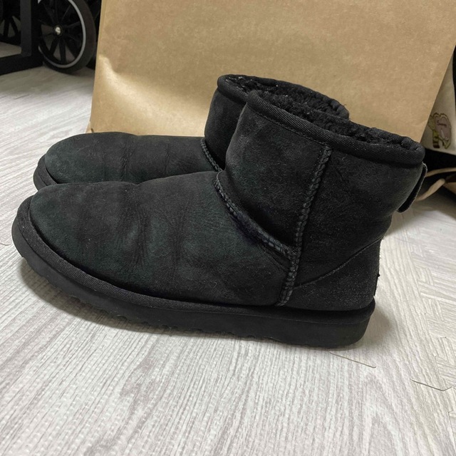 UGG(アグ)のUGGクラシックミニ　2足セット　US7 24cm レディースの靴/シューズ(ブーツ)の商品写真