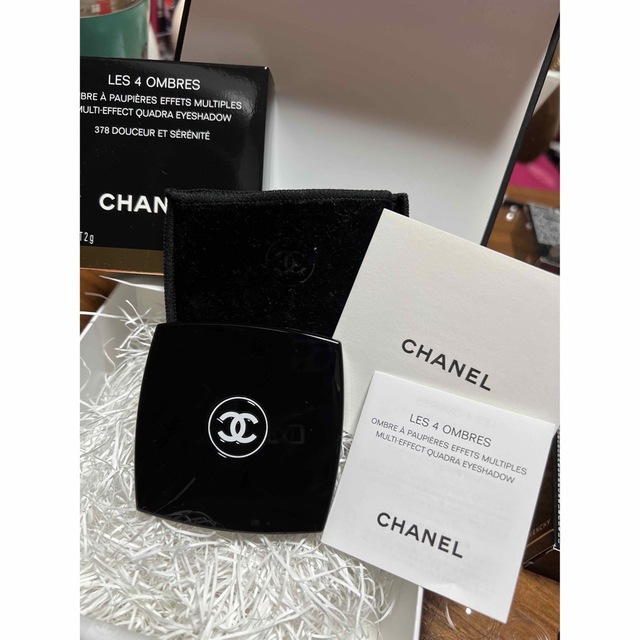 CHANEL(シャネル)のCHANEL レキャトルオンブル378 アイシャドウ コスメ/美容のベースメイク/化粧品(アイシャドウ)の商品写真