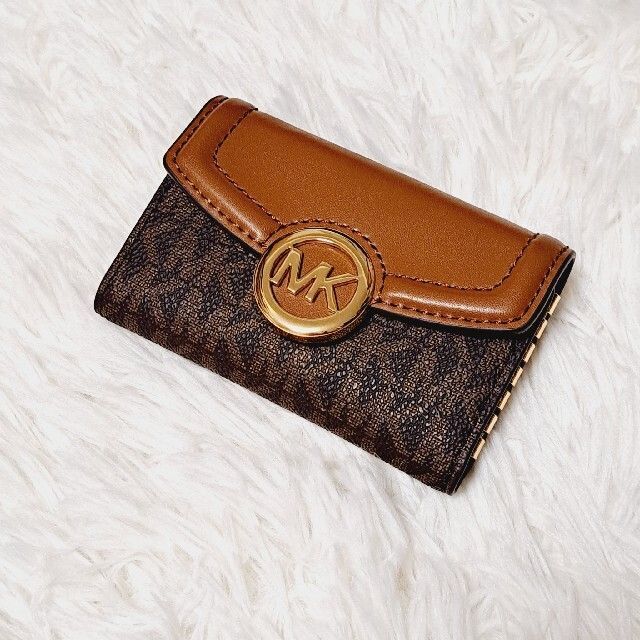 Michael Kors(マイケルコース)の【MICHAEL KORS】美品人気MK柄ゴールド柄6連キーケース レディースのファッション小物(キーケース)の商品写真