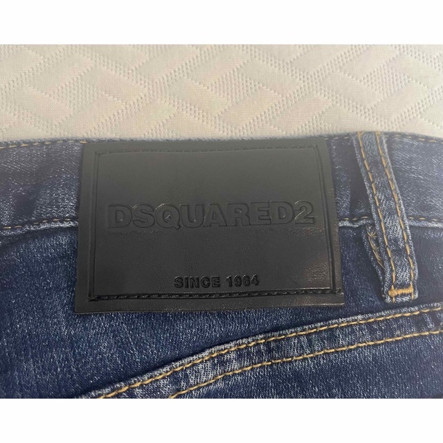 DSQUARED2(ディースクエアード)のディースクエアード ♡ デカロゴ デニム 34 レディースのパンツ(デニム/ジーンズ)の商品写真