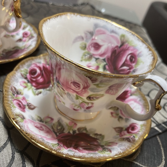 ROYAL ALBERT - サマーバウンティーシリーズ、ルビーのカップ ROYAL ALBERT - サマーバウンティーシリーズ、ルビーのカップ
