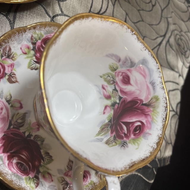 ROYAL ALBERT - サマーバウンティーシリーズ、ルビーのカップ ROYAL ALBERT - サマーバウンティーシリーズ、ルビーのカップ