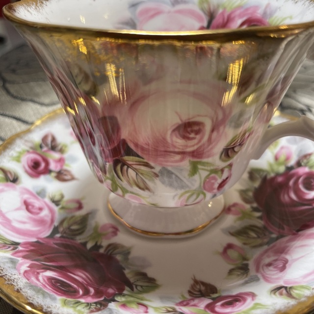ROYAL ALBERT - サマーバウンティーシリーズ、ルビーのカップ ROYAL ALBERT - サマーバウンティーシリーズ、ルビーのカップ