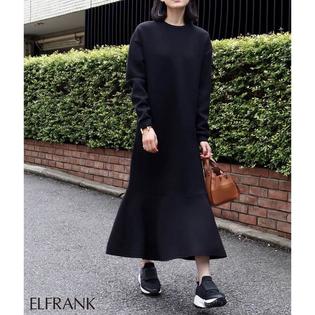 CLANE(クラネ)の【最終売切り価格！】ELFRANK ダンボールニット ワンピース フレア レディースのワンピース(ロングワンピース/マキシワンピース)の商品写真