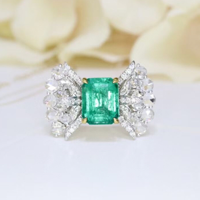 日本未入荷 天然 エメラルド f k18 リング1.77ct ダイヤ リング(指輪