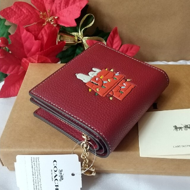 超話題新作 COACH 二つ折り財布 スヌーピー ワインマルチ リール