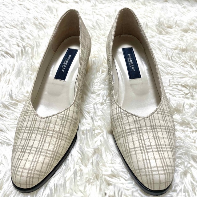 BURBERRY(バーバリー)のBURBERRY LONDON バーバリーロンドン チャンキーヒール パンプス レディースの靴/シューズ(ハイヒール/パンプス)の商品写真