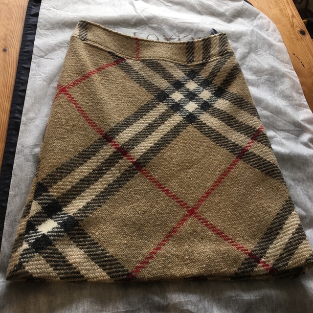 BURBERRY - たこバーバリーチェック台形スカート