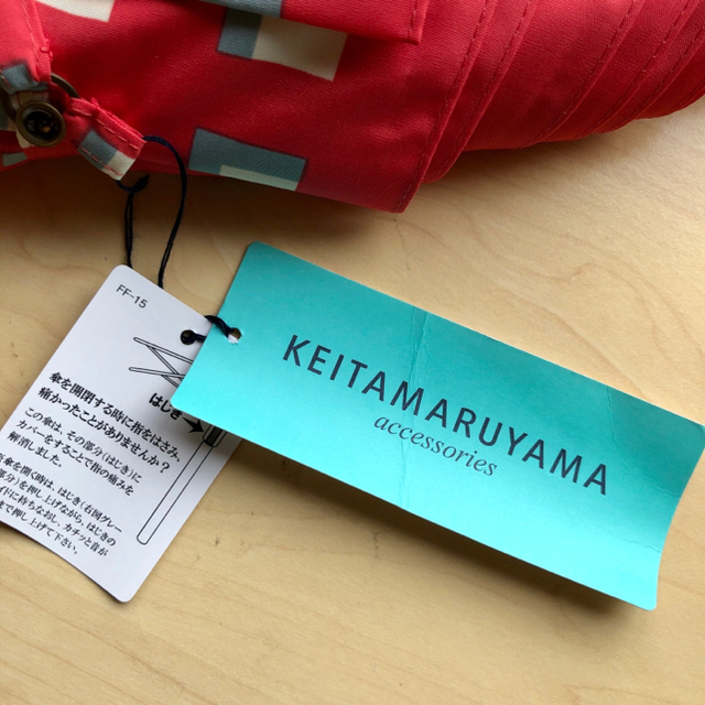 KEITA MARUYAMA TOKYO PARIS(ケイタマルヤマ)の★新品★ケイタマルヤマ　KEITAMARUYAMA　雨傘　赤　レッド　幾何学模様 レディースのファッション小物(傘)の商品写真