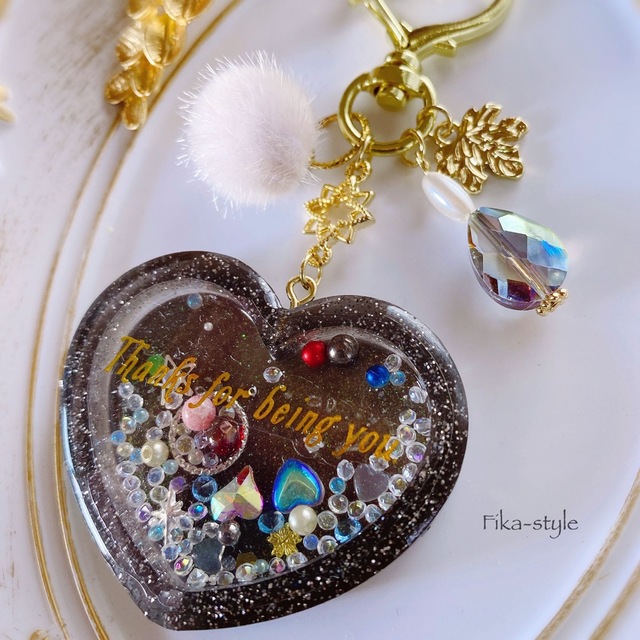 大人可愛い❤︎シャカシャカチャーム✨【Thanks for being you】 ハンドメイドのアクセサリー(キーホルダー/ストラップ)の商品写真