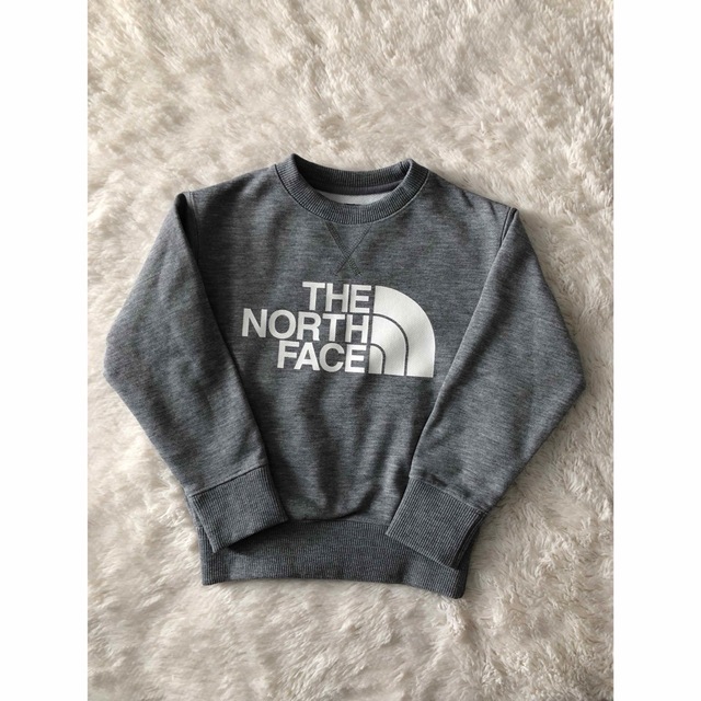 THE NORTH FACE(ザノースフェイス)の美品　ノースフェイス　トレーナー　スウェット　100 キッズ/ベビー/マタニティのキッズ服男の子用(90cm~)(ブラウス)の商品写真