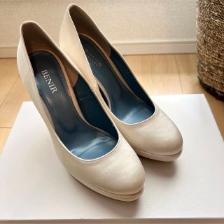 ヴェラウォン(Vera Wang)のBENIR ベニル　ブライダルシューズ　パンプス　ウェディングシューズ　22cm(ハイヒール/パンプス)