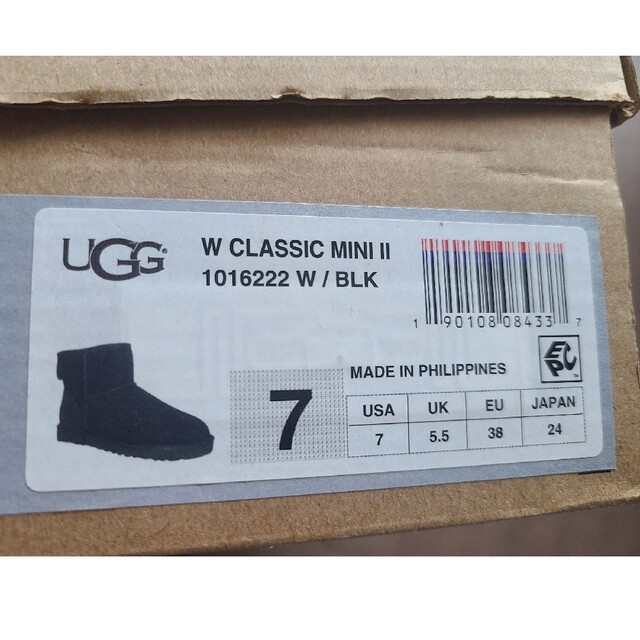 UGG(アグ)の美品uggクラシックミニブラック レディースの靴/シューズ(ブーツ)の商品写真