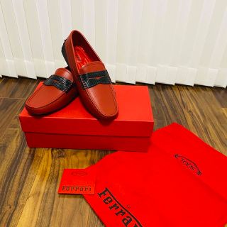 トッズ(TOD'S)のsaint_jonney 様　TOD'S Ferrari 新品　未使用　(スリッポン/モカシン)