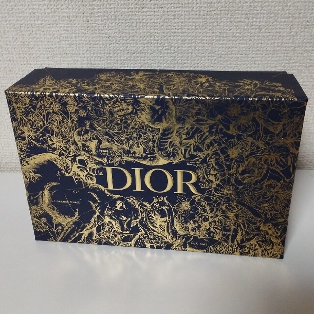 Dior(ディオール)のDior トートバッグ  ギフトボックス　ホリデー限定 レディースのバッグ(トートバッグ)の商品写真