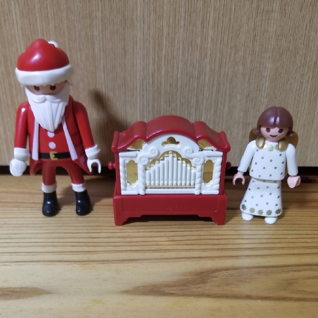 【希少】Playmobil プレイモービルのサンタさんと天使 オルガンのセット エンタメ/ホビーのおもちゃ/ぬいぐるみ(模型/プラモデル)の商品写真