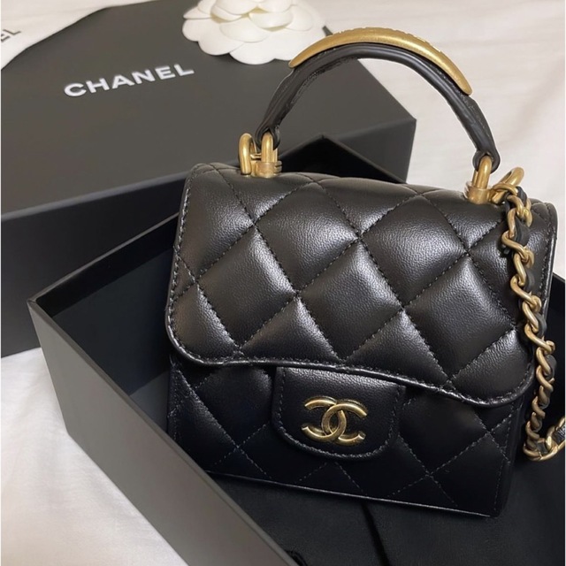 CHANEL(シャネル)のシャネル CHANEL ミニフラップバッグ チェーンウォレット チェーンクラッチ レディースのバッグ(ショルダーバッグ)の商品写真