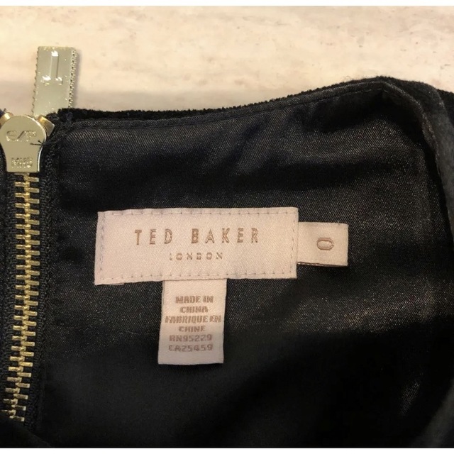 TED BAKER(テッドベイカー)のワンピース　テッドベイカー　TED BAKER 0 黒　フォーマル　パーティー レディースのワンピース(ひざ丈ワンピース)の商品写真