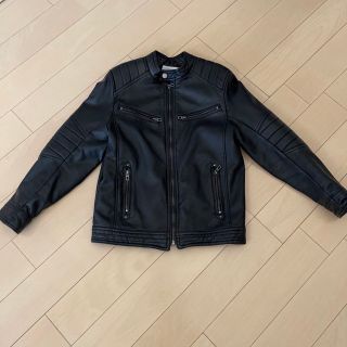 ザラキッズ(ZARA KIDS)のZARA KIDS フェイクレザージャケット　140(ジャケット/上着)