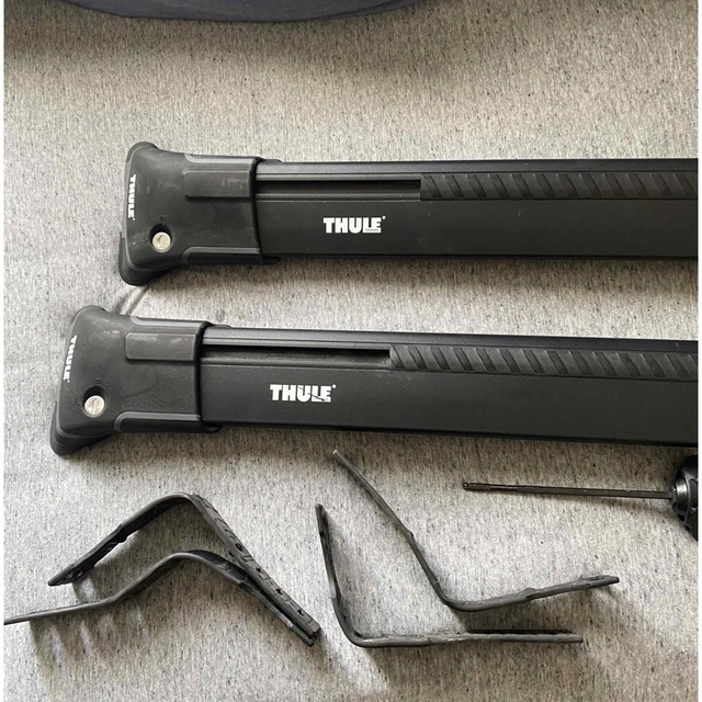 THULE(スーリー)のTHULE ウイングバーエッジ ルーフキャリアバー TH9585 自動車/バイクの自動車(車外アクセサリ)の商品写真