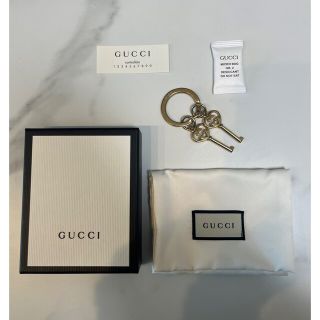 グッチ(Gucci)のみいぽにょ様専用　グッチ GUCCI  309778 J160G 8053(キーケース)