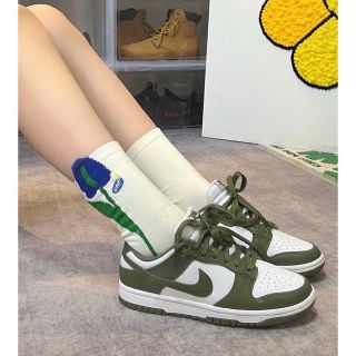 ナイキ(NIKE)の24.5 NIKE DUNK LOW DD1503-120 Olive ダンク(スニーカー)