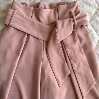 ローズバッド(ROSE BUD)のワイドパンツ 飾りベルト付き Sサイズ(カジュアルパンツ)