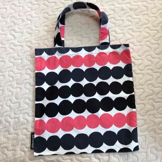 マリメッコ(marimekko)のマリメッコ　ドット　トートバッグ(トートバッグ)