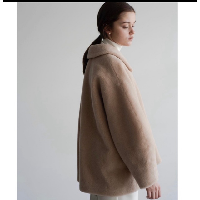 OHGA  エコムートンコート  Mサイズ  新品未使用 レディースのジャケット/アウター(毛皮/ファーコート)の商品写真
