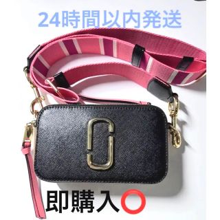 マークジェイコブス(MARC JACOBS)の【即購入⭕️】MARC JACOBS ショルダー バッグ ブラック ピンク(ショルダーバッグ)