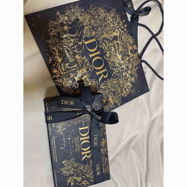 お得爆買い 完売 Dior 数量限定品 2021 mNW5A-m34242907557 ディオール ホリデー オファー 在庫新作