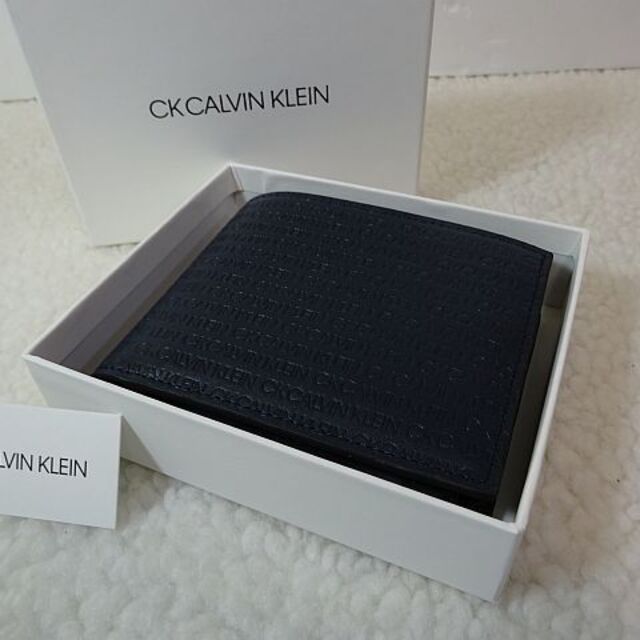 【新品/本物】Calvin Klein（カルバン・クライン）折財布/紺４箇所あります♪サイズ