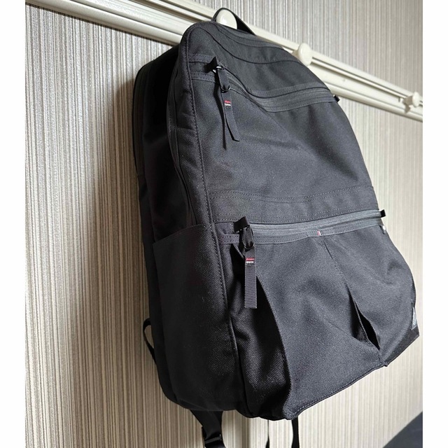 PORTER CLASSIC(ポータークラシック)の【中古】ポータークラシック　ニュートン　23L 黒　ムアツシリーズ メンズのバッグ(バッグパック/リュック)の商品写真