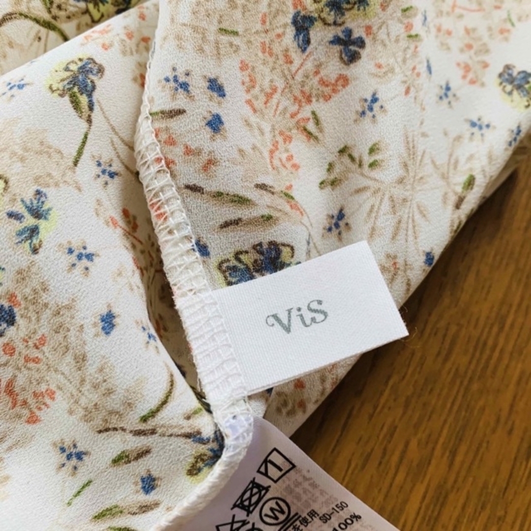 ViS(ヴィス)の美品　ViS ブラウス レディースのトップス(シャツ/ブラウス(半袖/袖なし))の商品写真