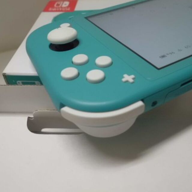 Nintendo Switch(ニンテンドースイッチ)のYuSakura様専用NintendoSwitch Lite Turquoise エンタメ/ホビーのゲームソフト/ゲーム機本体(携帯用ゲーム機本体)の商品写真
