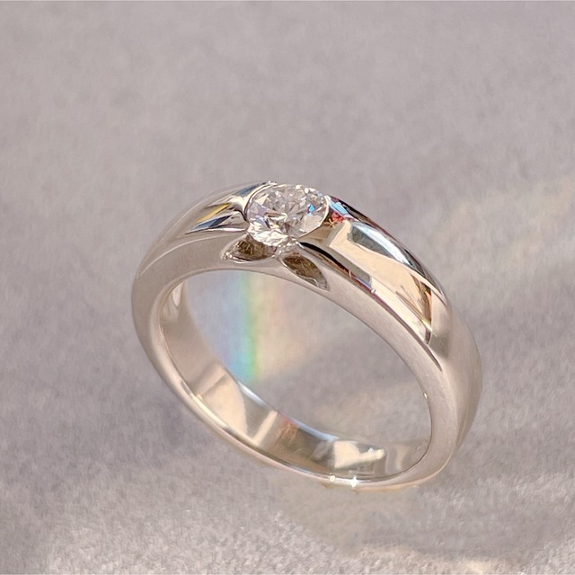 【在庫処分】 Pt900 リング 指輪 デザインリング 0.3ctオーバー　ダイヤモンド  リング(指輪)