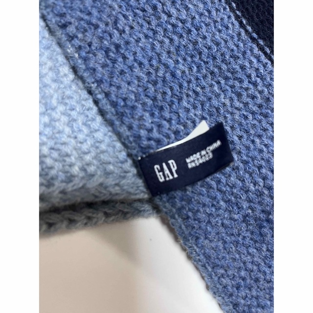 GAP(ギャップ)のGAP ギャップ　ブルーグラデーションマフラー　羊毛100% メンズのファッション小物(マフラー)の商品写真