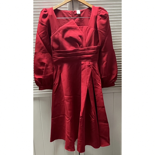 大特価セール中　💞パーティ　ワンピース　赤　S サイズ　新品　即発送 レディースのフォーマル/ドレス(ミディアムドレス)の商品写真